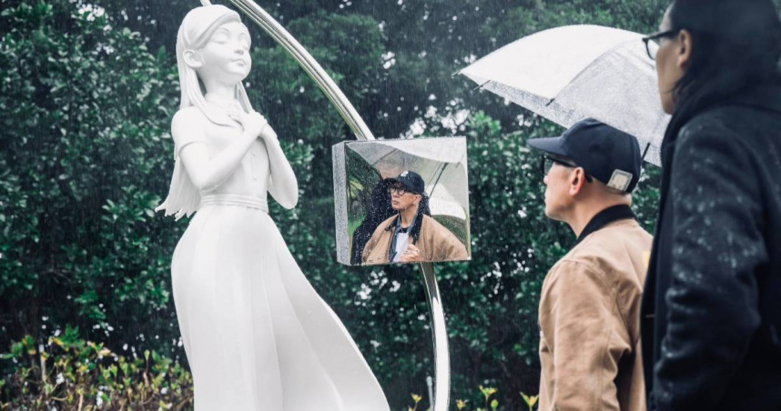 具俊曄設計大S紀念雕像。（圖／翻攝臉書／李承道）