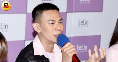 孫綻先前去醫院當米可白看護。（圖／侯世駿攝）