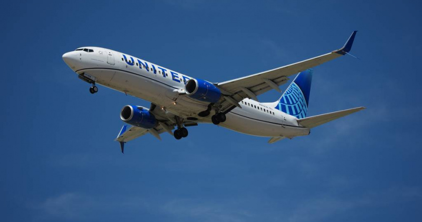 美聯合航空班機上因藍牙裝置名稱過於敏感，被迫緊急轉降。（圖／達志／美聯社）