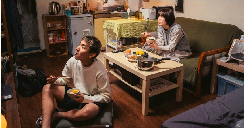 北影新人中正橋上跟男友激烈爭執　崩潰大呼「快被逼瘋」
