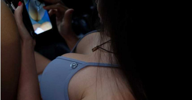 美女邀「視訊裸聊」!男熱血沸騰秒脫光…3分鐘後30萬全飛了