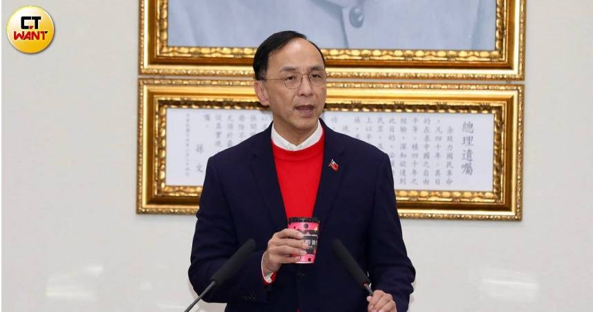 朱立倫呼籲，請民進黨政府專心好好面對AI戰，以及貿易戰，不要每天只想政治，不要每天只想打在野黨。（圖／方萬民攝）