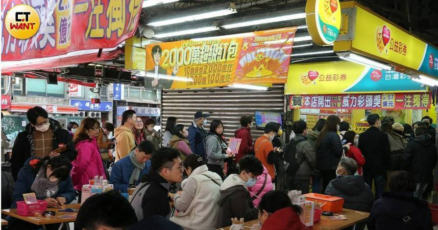 威力彩連續33期摃龜，累積頭獎上看20億元。（示意圖／黃耀徵攝）