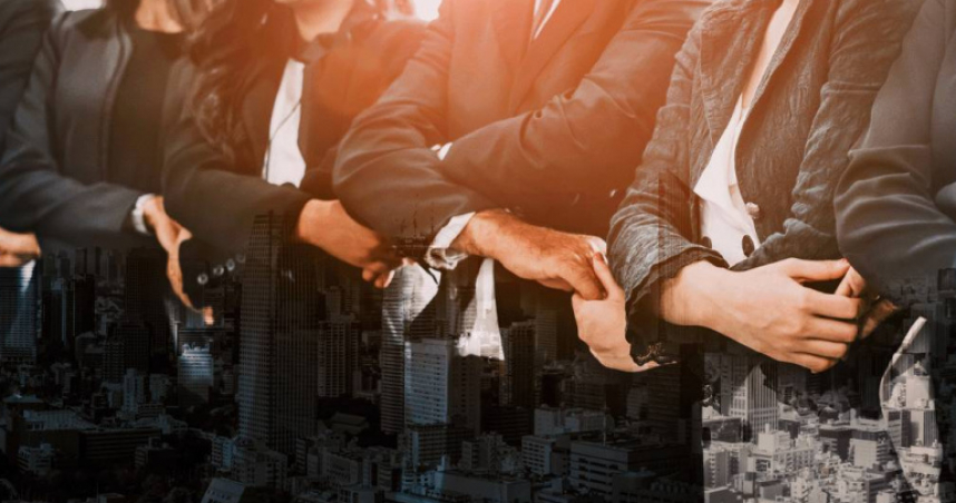 HR女神王郁婷分享「HR四度」，協助HR從後勤角色蛻變為企業決策的策略夥伴，是中小企業不可忽視的轉型關鍵。