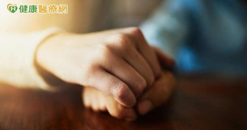 憂鬱症吃藥沒效？　「1創新治療」無痛無副作用、有效改善情緒