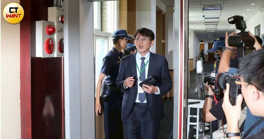 民眾黨主席黃國昌呼籲政府向國會說明有關台美關稅談判內容，積極落實監督與公民社會的參與機制。（圖／劉耿豪攝）