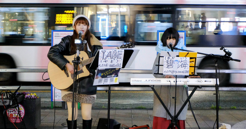 台灣新人YABE（左）與福岡團體Plusonica AOI（右）組限定團體。（圖／麥卡貝網路電視提供）