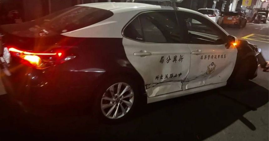 高雄深夜街頭上演追逃戲警連開6槍。（圖 ／翻攝畫面）