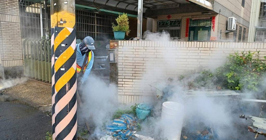 屏東縣繼9日出現縣內首例本土登革熱病例後，10日又新增1例，屏東衛生局已指示萬丹鄉公所成立鄉級緊急指揮中心，全力防堵疫情擴散。（圖／屏縣府提供）