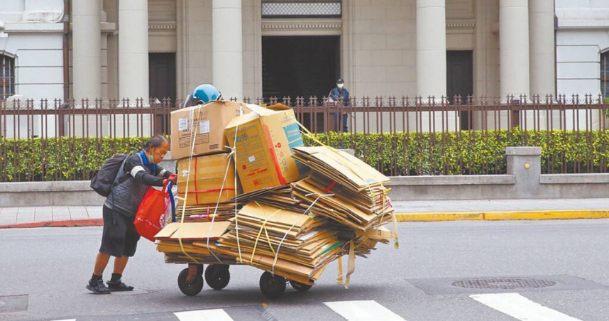 台灣貧富差距日益擴大，此為示意圖。（圖／本報資料照片）