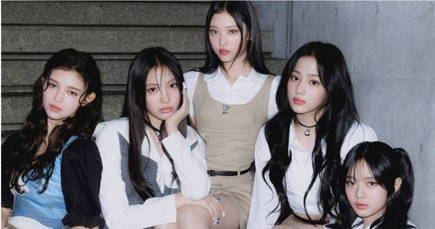 南韓人氣女團NewJeans超過期限沒上訴，法院裁定ADOR確定勝訴，雙方合約將繼續至2029年。（圖／翻攝自Instagram／newjeans_official）
