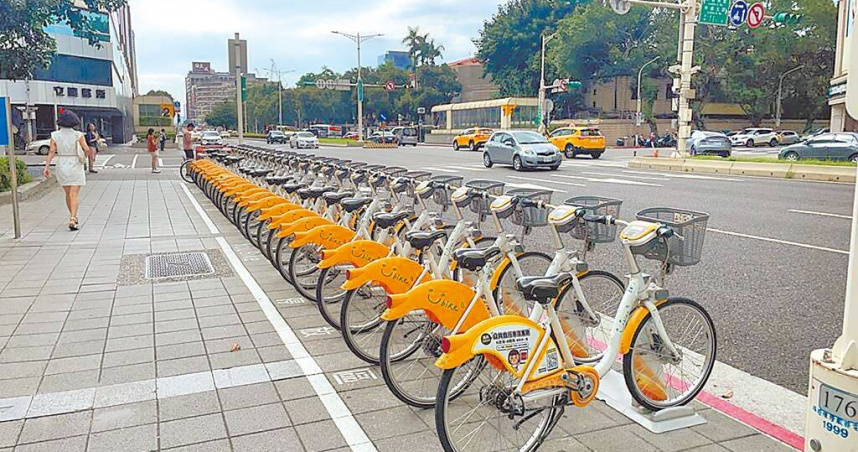 台北市長蔣萬安上任後推動YouBike前30分鐘免費政策，民進黨台北市議員許淑華18日指出，經營YouBike的微笑單車公司去年營收高達7.5億元，但替用戶保險費用僅987萬元，且請領條件相當嚴苛，質疑市府與微笑單車公司未正視民眾安全。（圖／報系資料照）