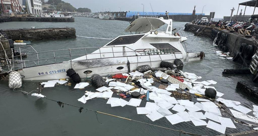 停港4年沒出海竟遭颱風擊沉！　小琉球漁船漏油海巡急封鎖