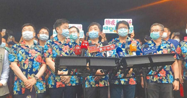 陳時中逛墾丁力挺觀光 業者「想到這件事」就火大:都中央害的