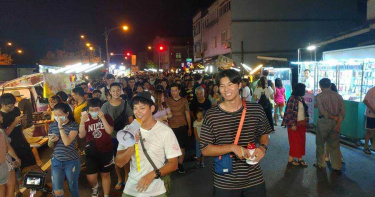 逛夜市被女粉餵食 風田要向威廉另一半爆料