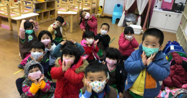 嬰幼兒如何防疫? 小兒科醫師:1歲以下不適合戴口罩