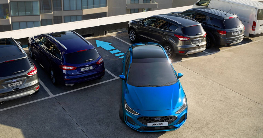 全新年式Ford Focus Vignale高階車型全面新增同級唯一FAPA 主動式停車輔助系統 2.0。（圖／福特六和提供）