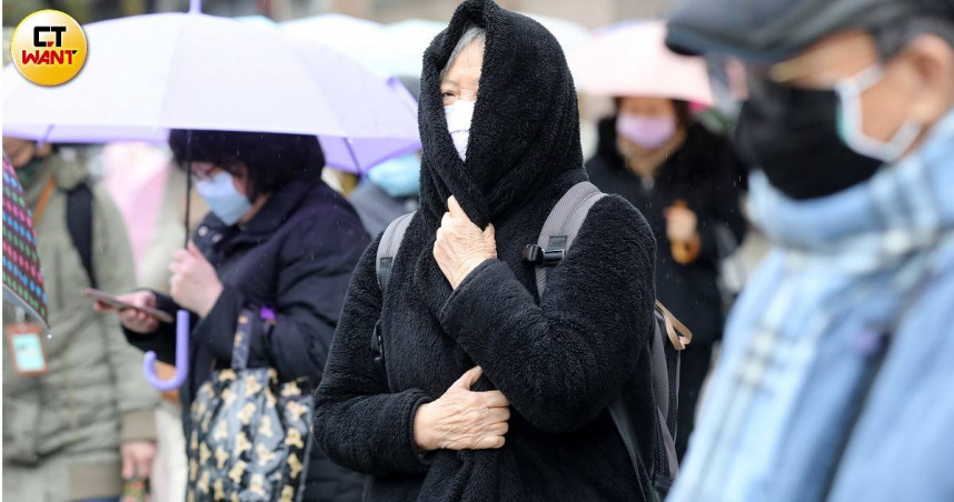 受到強烈大陸冷氣團影響，全台多處低溫警報。（示意圖／侯世駿攝）