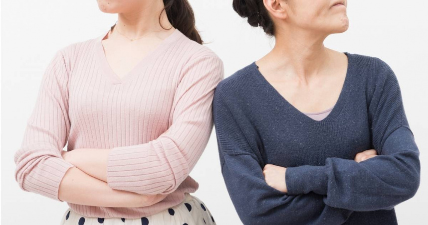 一名人妻抱怨,婆婆超愛提老公前妻,還要求她到婆家煮飯。(示意圖/翻攝自photoAC)