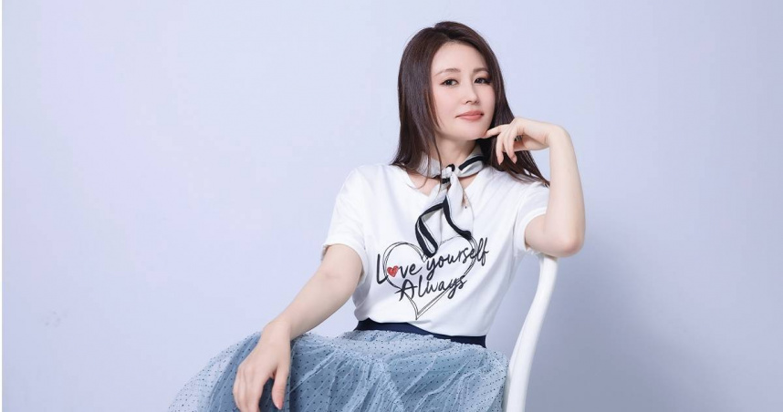 佐藤麻衣息影10年，近日正式復出。（圖／鏡藝宏海提供）