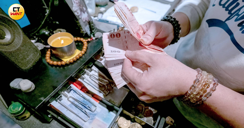 塔羅牌老師艾菲爾點名4星座，未來30天財運強勁、貴人運旺。（示意圖／焦正德攝）