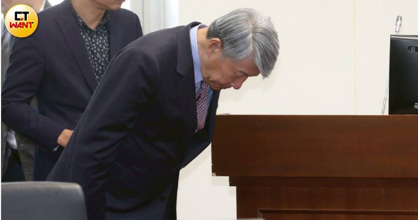 經濟部長郭智輝（圖）22日發公開信辭職，當晚他與教育部政次葉丙成、數發部長黃彥男接連請辭，值此投票前夕，引發議論。（圖／劉耿豪攝）