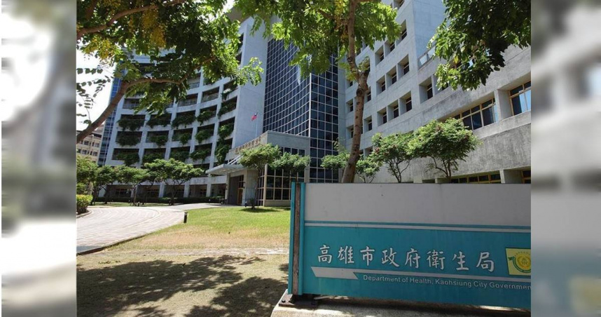 針對市議員李雅靜今（15）日於議會質詢時關心鳳山醫療與長照量能，並指今年高雄已有10家醫院歇業一事，高雄市政府衛生局今發出聲明澄清，強調「10家歇業」並非事實，今年截至10月僅有4家地區醫院歇業，主要因負責醫師年長、租約到期或公安病安因素等原因，並非醫療量能不足所致。（本報資料照片／林雅惠高雄傳真）