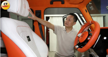 BRABUS是公認頂級的豪華品牌之一，其車款最低千萬起跳，其客製化的獨特性更吸引頂級富豪瘋搶。（圖／方萬民攝）