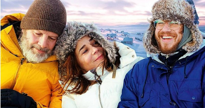 法國爆紅男星巴斯欽布雍 (右) 護姊赴北極拍攝《格陵蘭雪女》獲讚「充滿詩意深度」。（圖／海鵬提供）