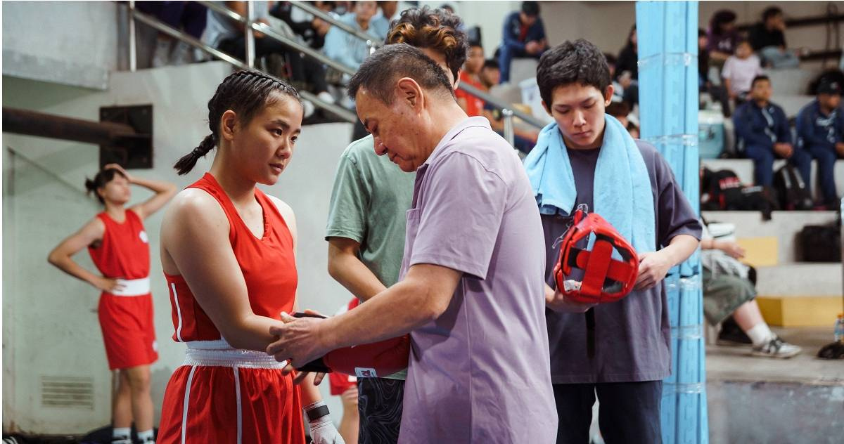 女主角街頭隨機搭訑推電影熱力全開