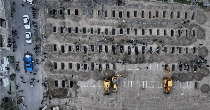 伊朗國營電視台3日播出的女童葬禮影像。（圖／達志／美聯社）