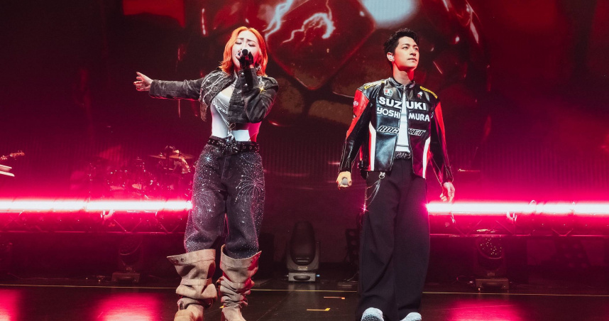 艾薇、吳霏「高調同框」放閃，一起合唱〈我受夠了〉。（圖／原音兄弟提供）