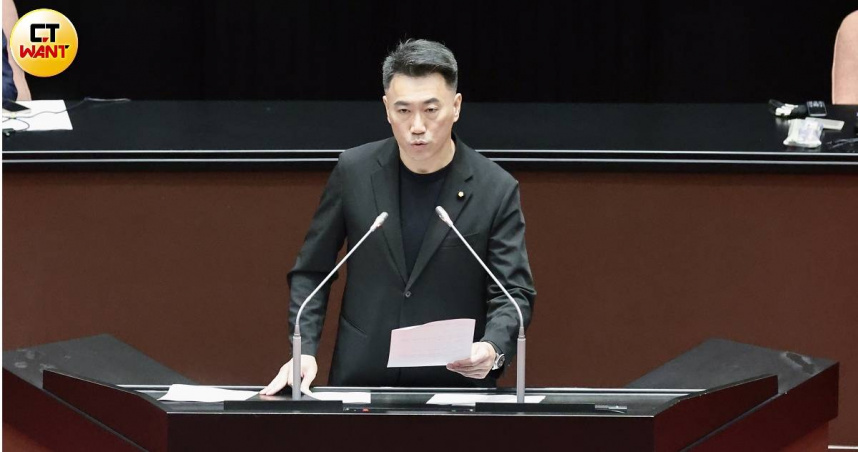 國民黨團書記長林沛祥昨出席總預算案朝野協商，因總召傅崐萁缺席又未授權簽字，意外成為立法院長韓國瑜頻頻「點名」的對象。（圖／黃耀徵攝）