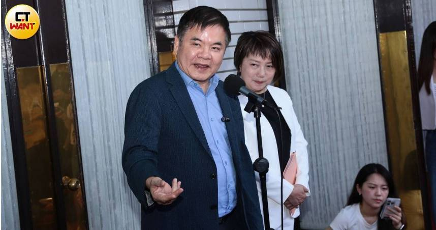 民進黨團幹事長莊瑞雄12日回應游錫堃發文爭議，認為其本意並非介入選舉攻防，外界如何評價則予以尊重。（圖／周志龍攝）