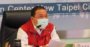侯友宜重申「新北5大場所實名制戴口罩」即日開罰!指揮中心:8大處所強制配戴