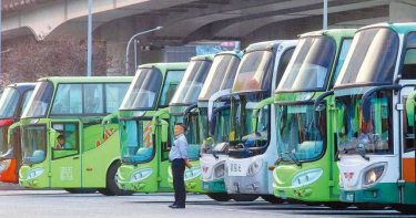 疫情影響!389條客運路線減班 阿羅哈客運忍痛暫停台北嘉義線