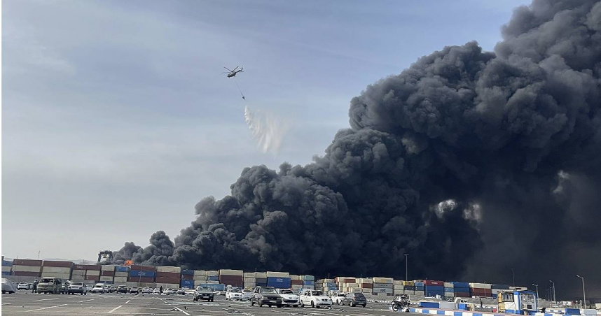 伊朗沙希德·拉賈伊港（Shahid Rajaee Port）大爆炸。（圖／達志／美聯社）