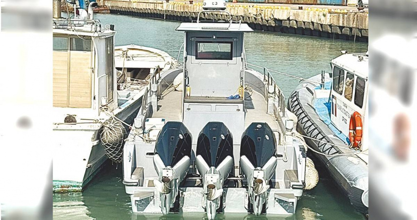 金門漁船「嬐舟號」於4月16日晚間未經許可駛入大陸地區水域企圖走私遭逮，全案共11名涉案人，檢方偵結依違反《兩岸人民關係條例》與《國家安全法》等罪提起公訴，其中7人羈押禁見、其餘4人具保候傳。（圖／金門地檢署提供／中國時報于家麒金門傳真）