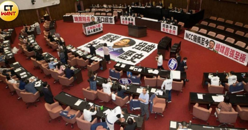 凌濤指出，國民黨明天不會處理普發現金條例，圖為「國土安全韌性特別條例」上週在立院院會被擱置處理。（圖／黃威彬攝）