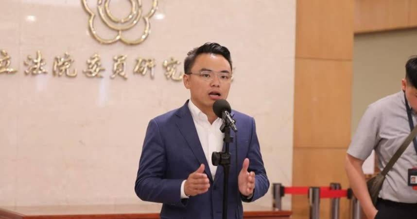 國民黨立委洪孟楷舉行反罷宣講，強調始終效忠於中華民國並堅守公平正義，呼籲選民投不同意票。（圖／報系資料庫）