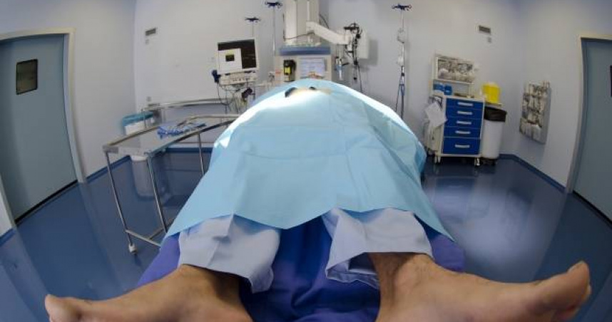 韓國一名男子進行下體增大手術，卻因為醫師的疏失，造成無法挽回的悲劇。（示意圖／翻攝自photoAC）