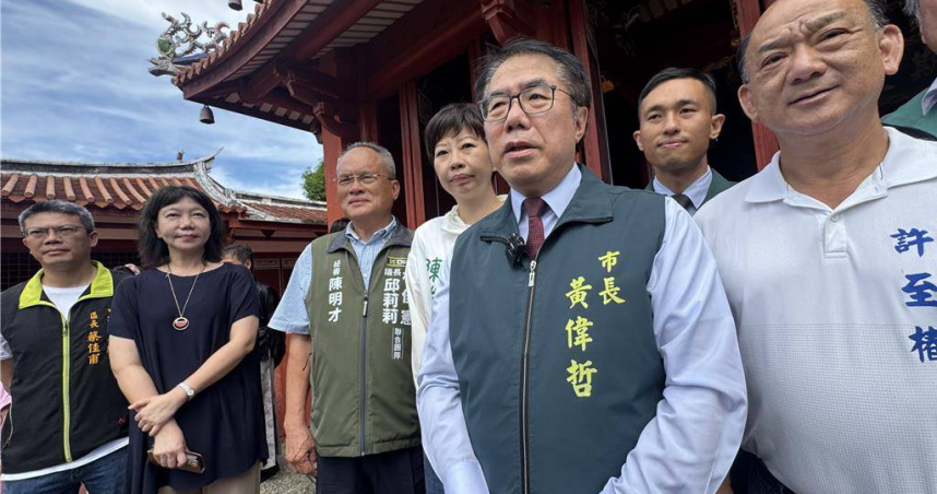 台南市長黃偉哲上午再批財劃法，並對國立學校改制市立持保留態度。（圖／曹婷婷攝）