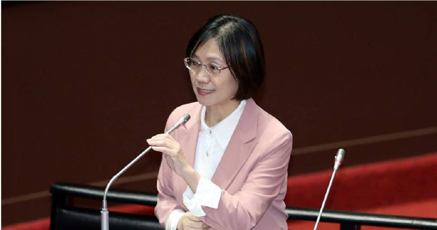 翁曉玲表示，部分網友在藍委的臉書等社群留下非常多批評、抹黑、造謠、誣衊的話，她奉勸網友們，不要認為這樣的無的放矢、造謠抹黑不會有法律責任。（圖／報系資料庫）