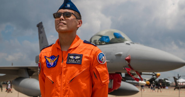 F-16戰機飛官辛柏毅6日執行夜間任務時跳傘，目前仍失聯。（圖／IDF經國號粉專提供）