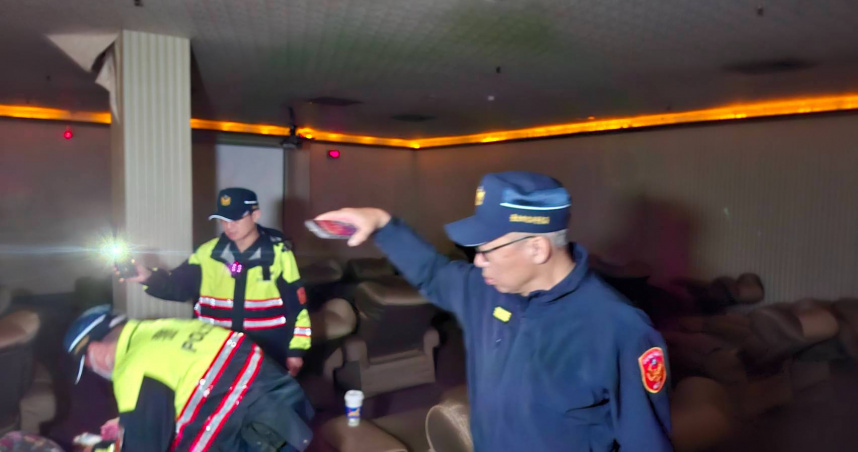 松山分局啟動靖城專案展開8天密集臨檢。（圖／翻攝畫面）