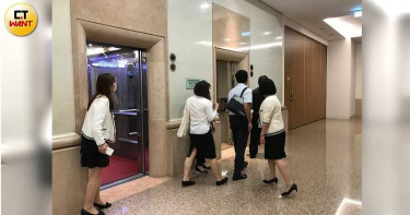 長榮誰能合法當家?大房兄弟再次爭鋒過招 恐由法官來主持公道