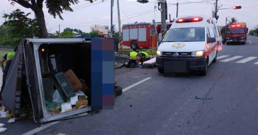 彰化埔鹽貨車機車對撞 2駕駛當場命喪黃泉