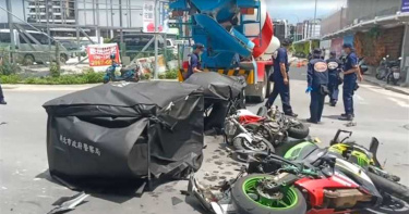 違規混凝土車撞死重機情侶 駕駛下跪痛哭道歉今依過失致死遭起訴