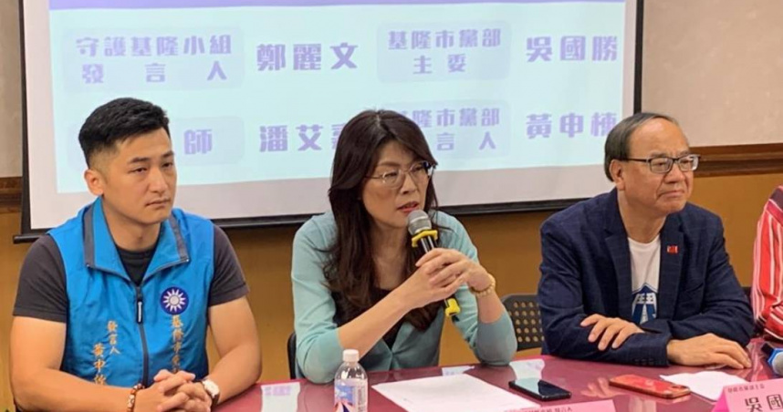 鄭麗文（圖中）分析，想要扛起民眾黨主席重責大任的人選，必須先扮演好「桶箍」的角色，團結民眾黨力量，過去黨內紛擾現在回頭看其實都是「芝麻綠豆大」，應該要翻頁（圖／報系資料照）