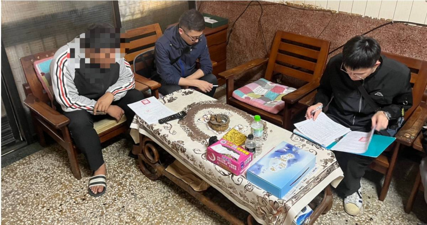 北市中正二分局日前發現有男子在網路上刊販售彩虹菸訊息，卻是洪男抓準毒蟲被騙也不敢報警心態，向毒蟲詐取錢財。(圖／翻攝畫面)